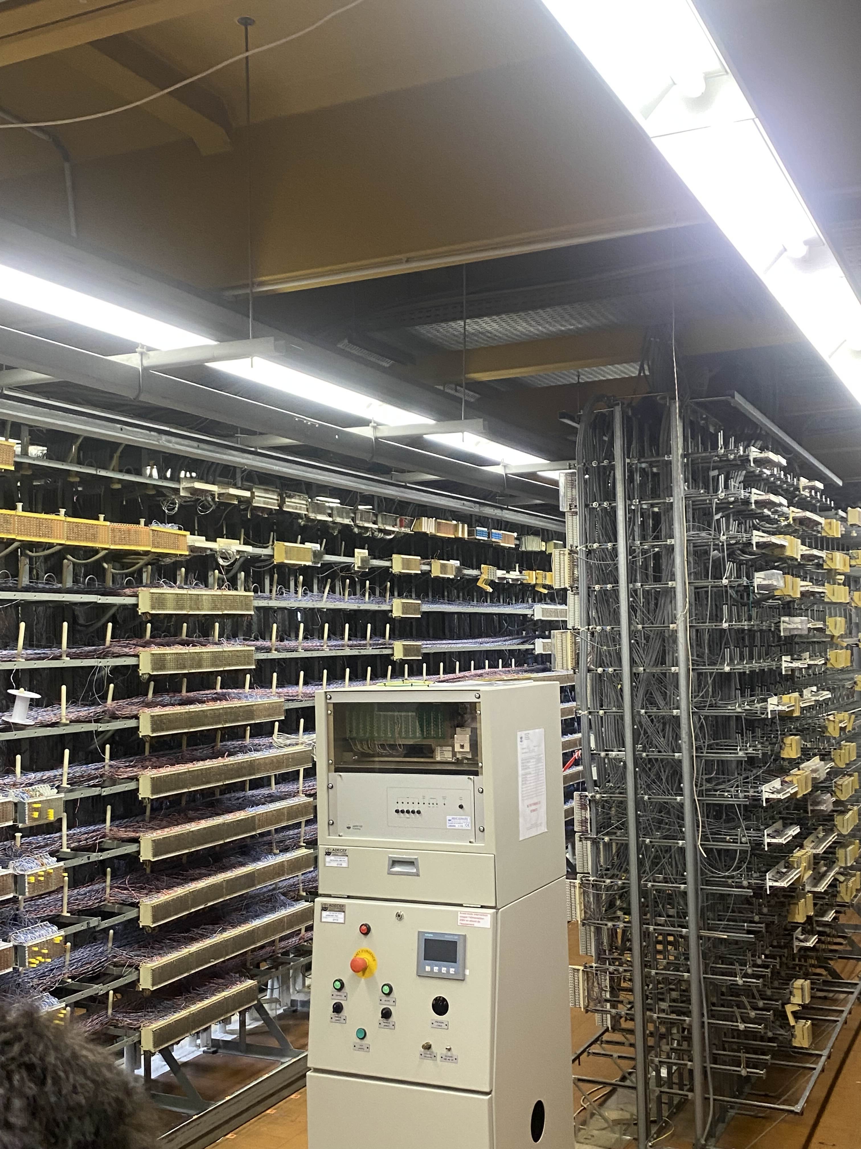 Intérieur du central téléphonique Orange Seloncourt